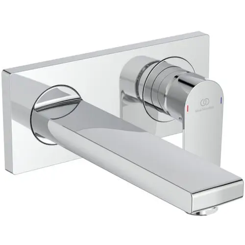Waschtischarmatur in Chrom von Ideal Standard mit einem rechteckigen Körper und einem langen, flachen Auslauf. Bedienung über einen einzelnen Hebel mit Temperaturanzeige.